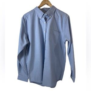 Cabin Creek light blue wrinkle free, stain repellant long sleeve button up top